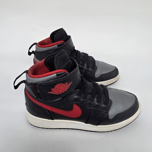Nike Air Jordan 1 Mid FlyEase GS Black Red Grey Youth 5Y / Women's 6.5 Shoes - Picture 6 of 9